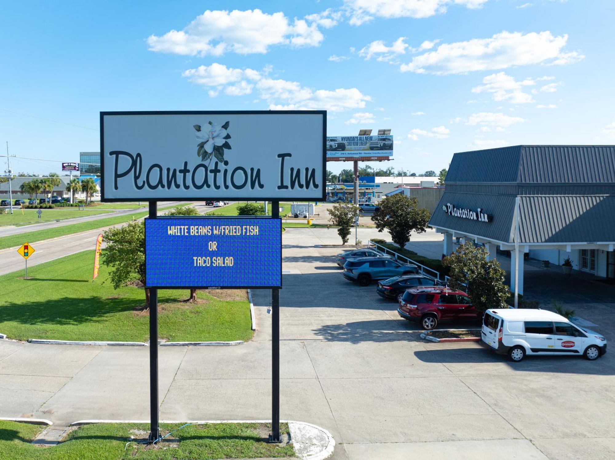 Plantation Inn Houma Bagian luar foto